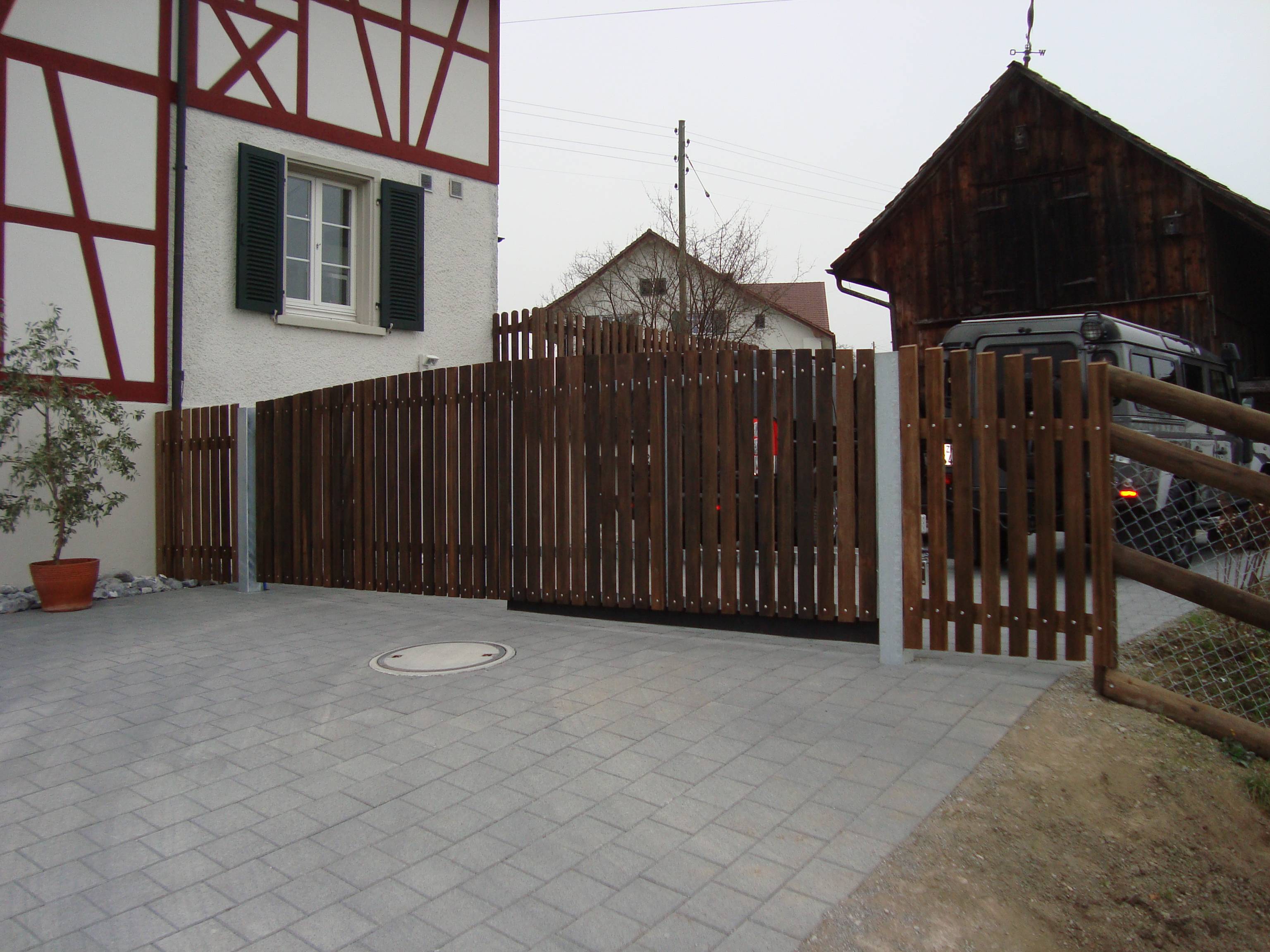 Staketenzaun Tor Dunkel 01 8181 Höri